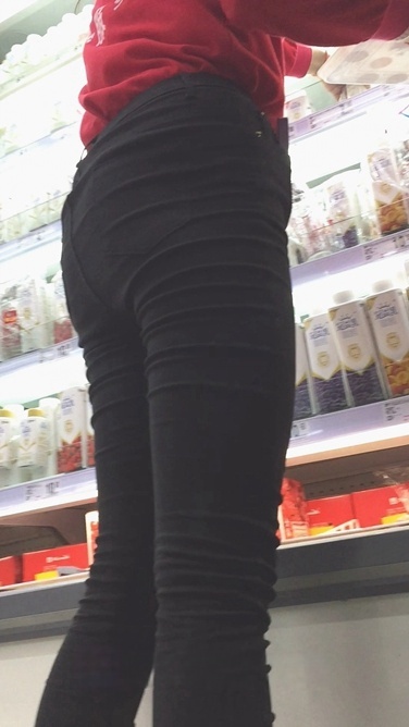 身材超赞的超市黑裤营业员[692M/MOV]