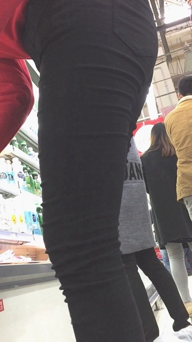 身材超赞的超市黑裤营业员[692M/MOV]