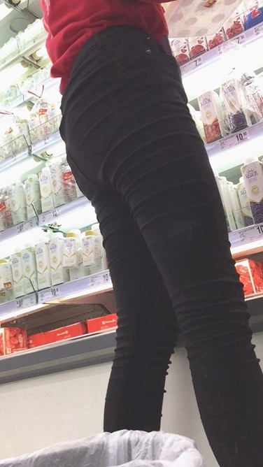 身材超赞的超市黑裤营业员[692M/MOV]