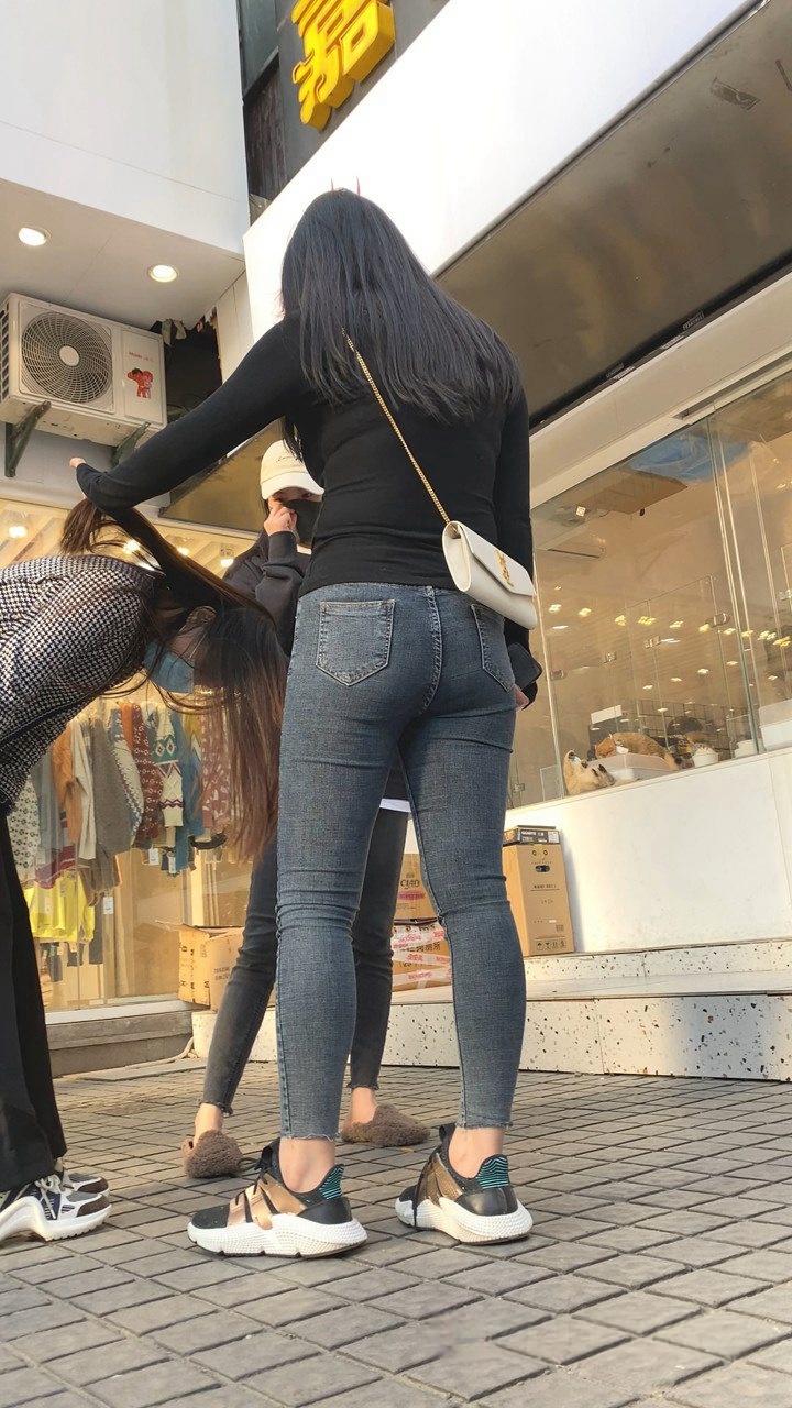 性感饱满牛仔大肉屯手感肯定好[494M]