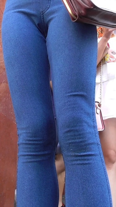 细长腿紧牛三角特写[642M/MTS]