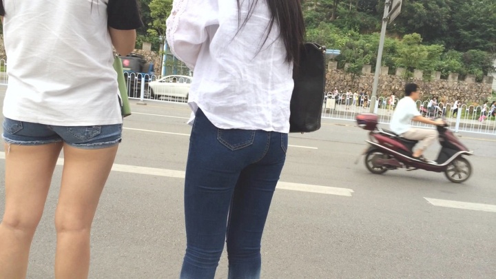 超紧黑牛少女[255M/MP4]