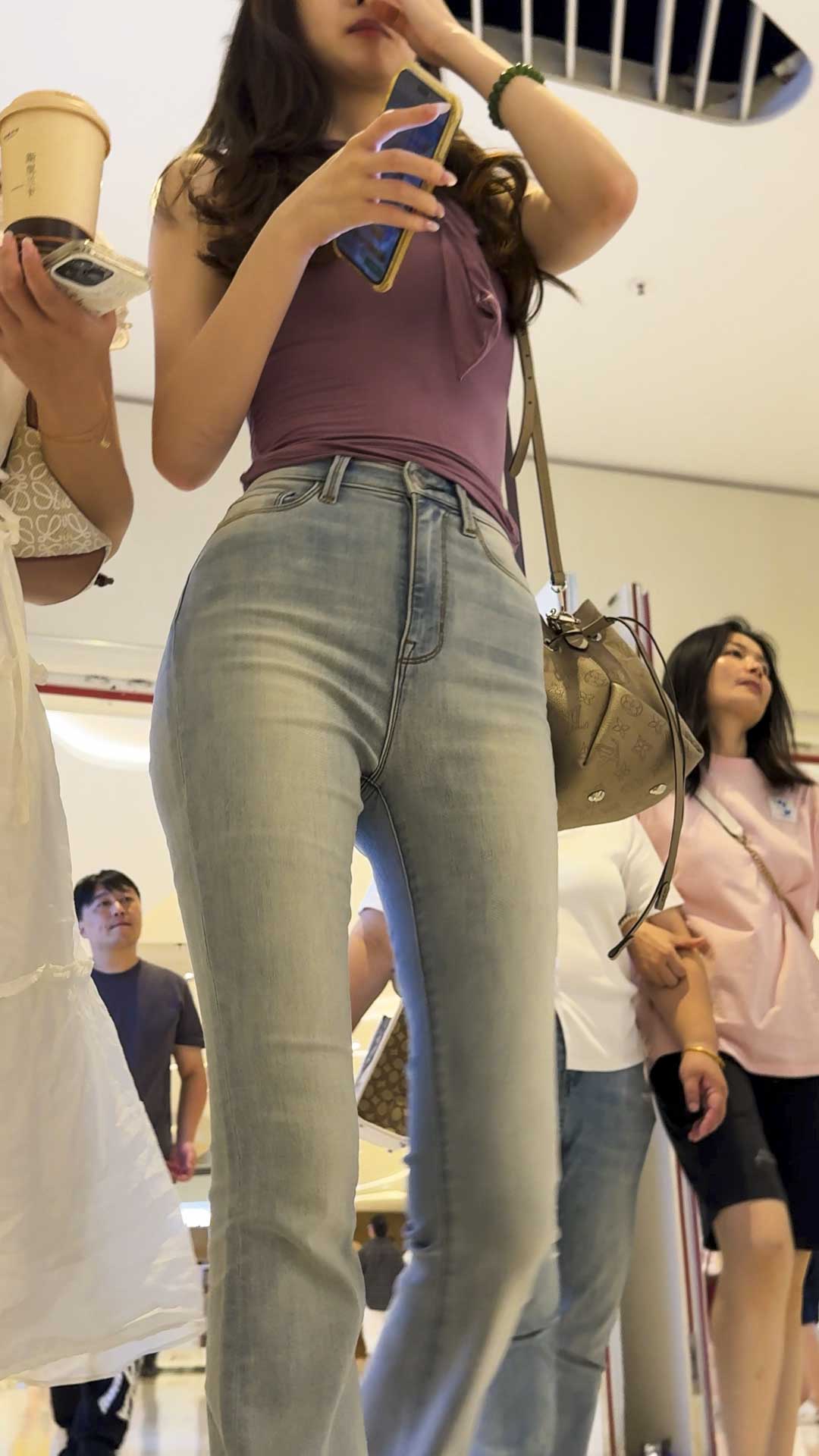 包臀牛仔裤的终极放纵