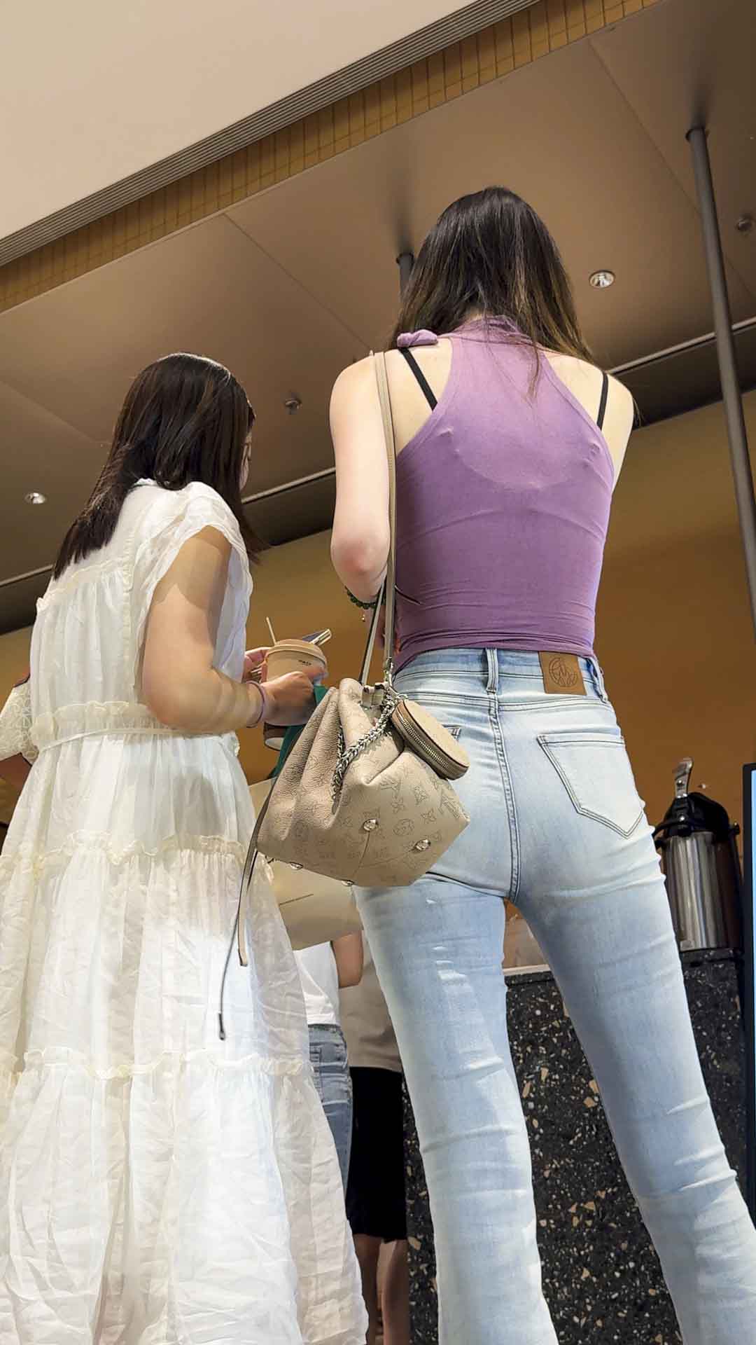 包臀牛仔裤的终极放纵