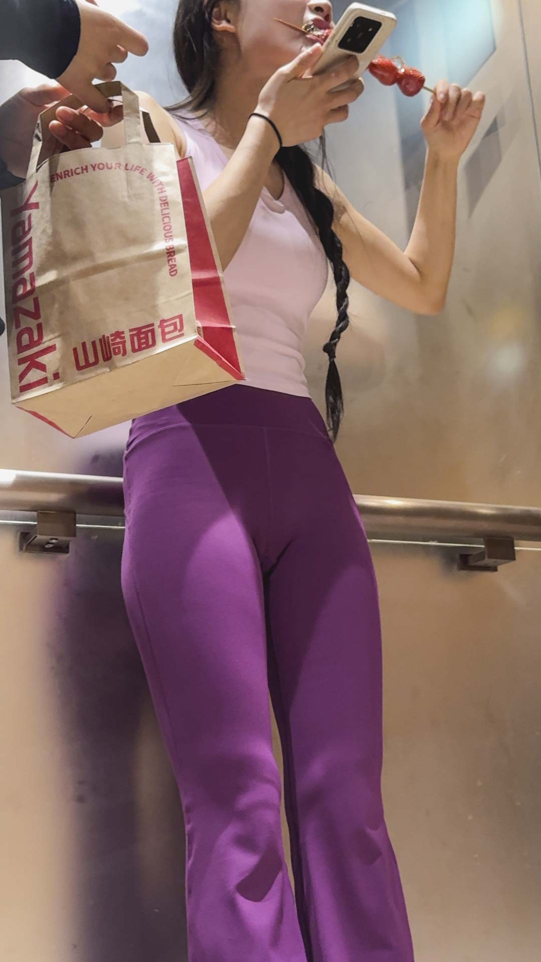 鲨鱼裤提臀显瘦打造完美下半身曲线