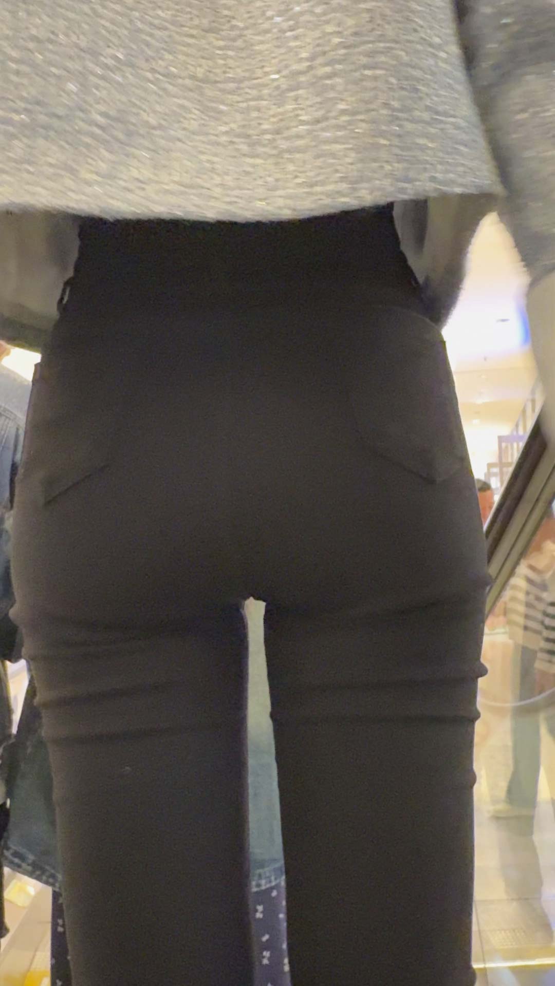 偶遇极品翘臀，让你心跳加速