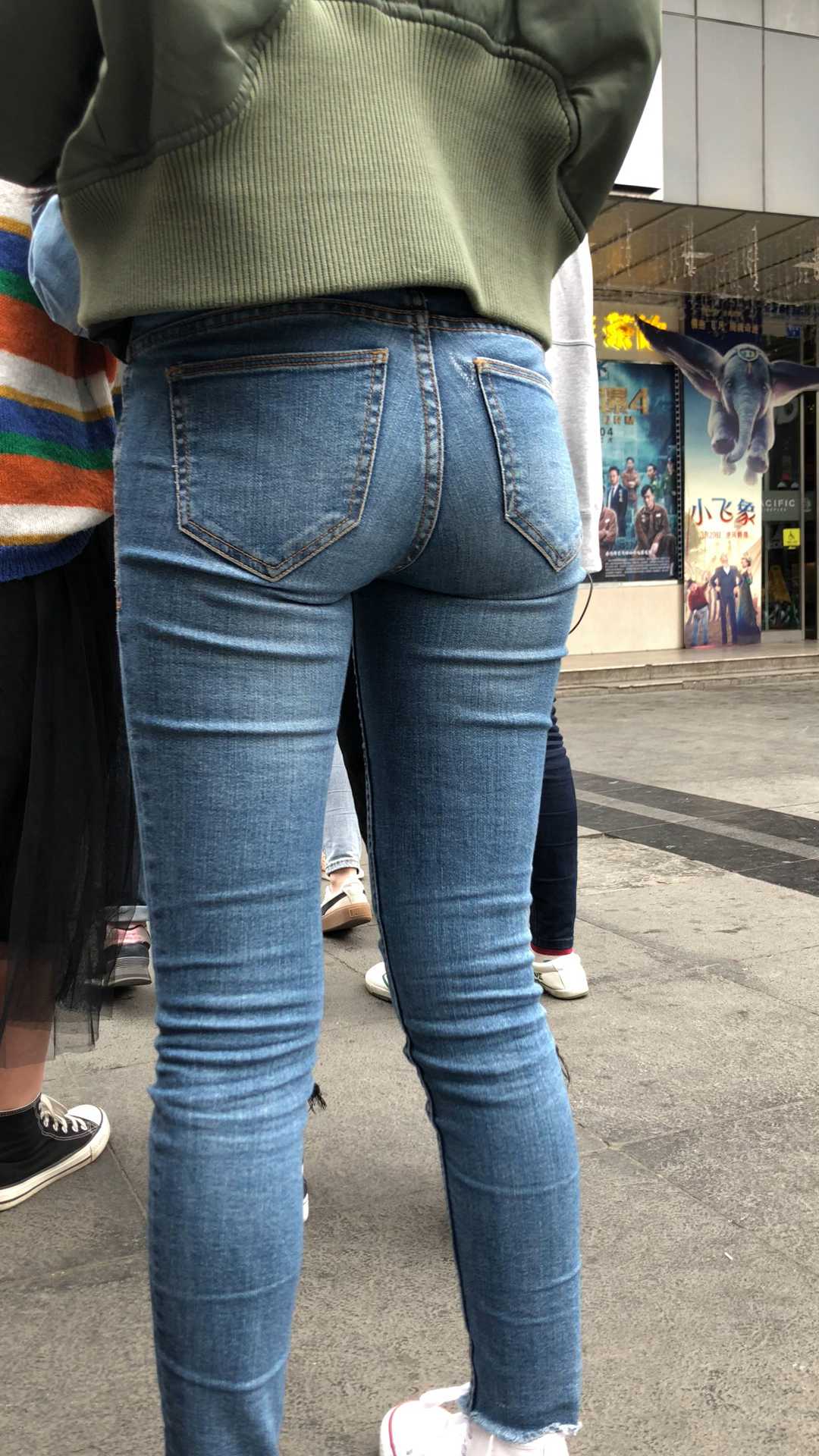 性感苹果臀蓝牛深沟小妹（88积分）