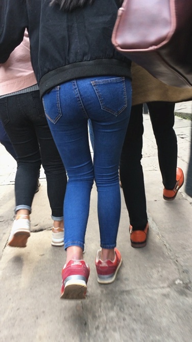 4K-极品紧绷翘屯牛仔裤MM上篇C039[3.5G]