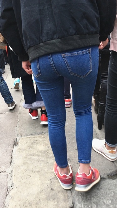 4K-极品紧绷翘屯牛仔裤MM上篇C039[3.5G]