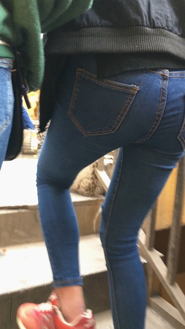 4K-极品紧绷翘屯牛仔裤MM上篇C039[3.5G]