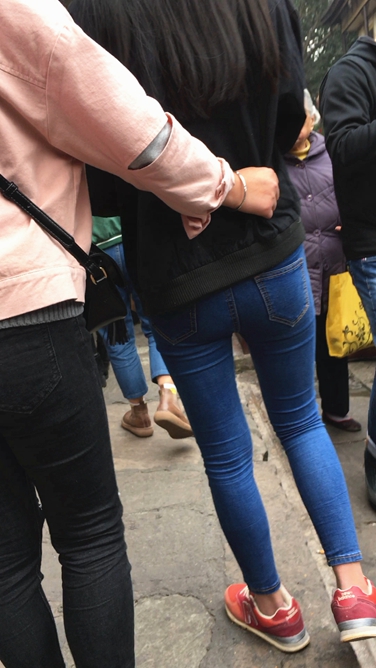 4K-极品紧绷翘屯牛仔裤MM下篇C040[2.76G]