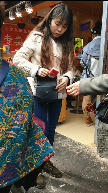 4K-漂亮美女蓝色紧身牛仔C041[2.73G]