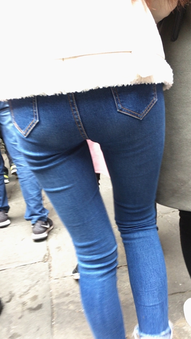 4K-漂亮美女蓝色紧身牛仔C041[2.73G]