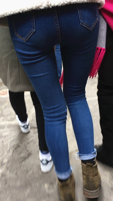 4K-漂亮美女蓝色紧身牛仔C041[2.73G]