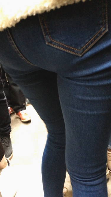 4K-漂亮美女蓝色紧身牛仔C041[2.73G]