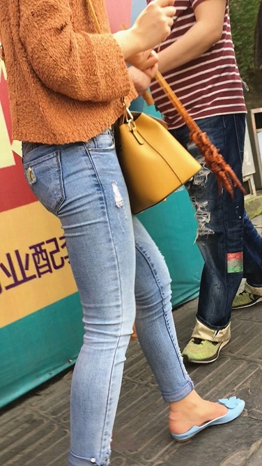 全程拍摄牛仔裤妹子的翘屯C060[482M]