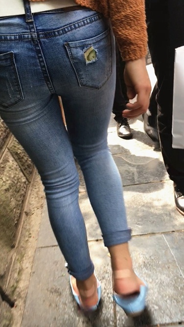 全程拍摄牛仔裤妹子的翘屯C060[482M]