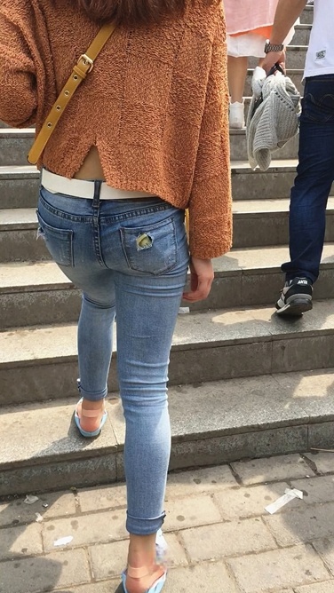全程拍摄牛仔裤妹子的翘屯C060[482M]