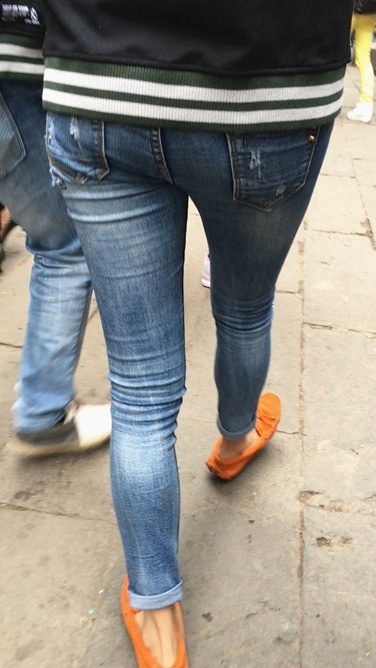 4K-纤细身材牛仔裤美眉C063[572M]