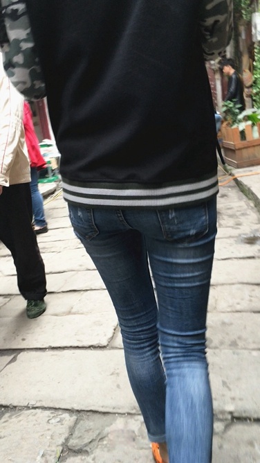 4K-纤细身材牛仔裤美眉C063[572M]