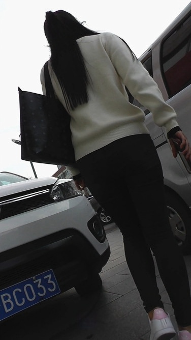 黑紧裤子的MM去餐厅WD002[570M]