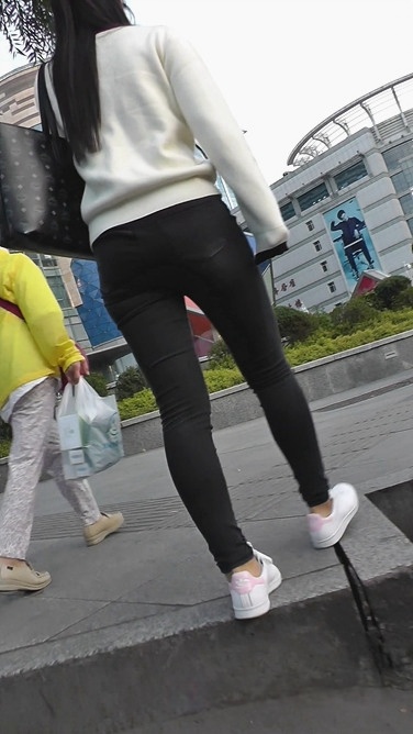 黑紧裤子的MM去餐厅WD002[570M]