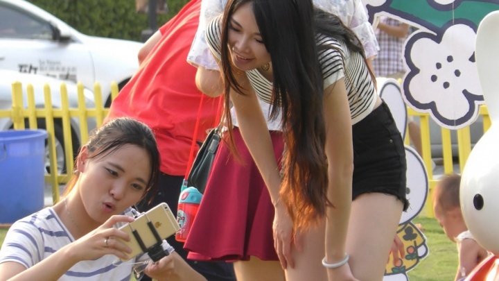 两个大二的短裤MT师妹[MP4/2GB]