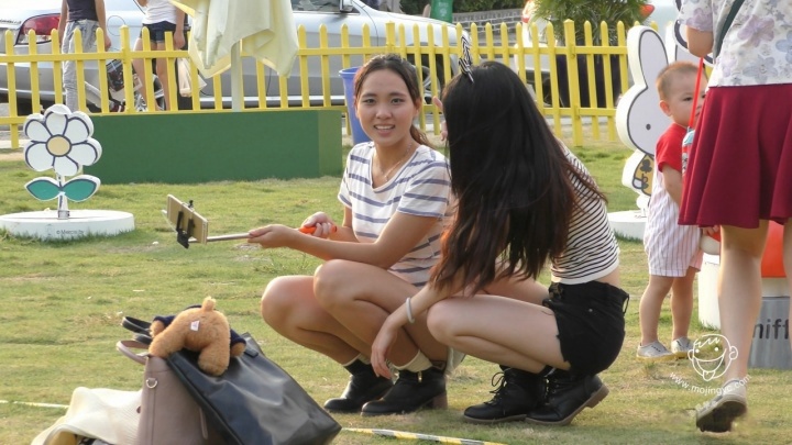 两个大二的短裤MT师妹[MP4/2GB]