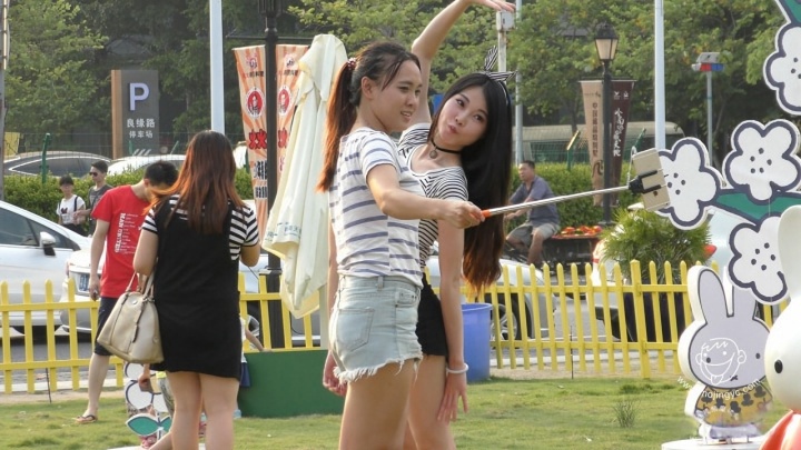 两个大二的短裤MT师妹[MP4/2GB]