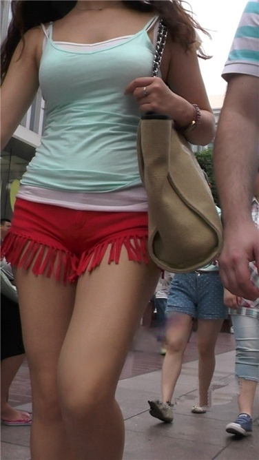 超短红热裤丰臀大sao货[MP4/599MB]