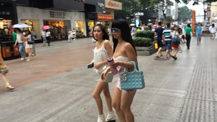 胸出没！！注意！！[MP4/675MB]