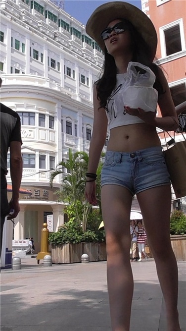 极品川妹，火辣到爆 [MP4/1.5GB]