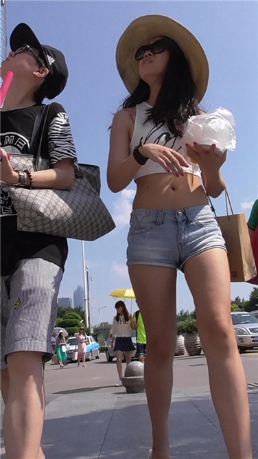 极品川妹，火辣到爆 [MP4/1.5GB]