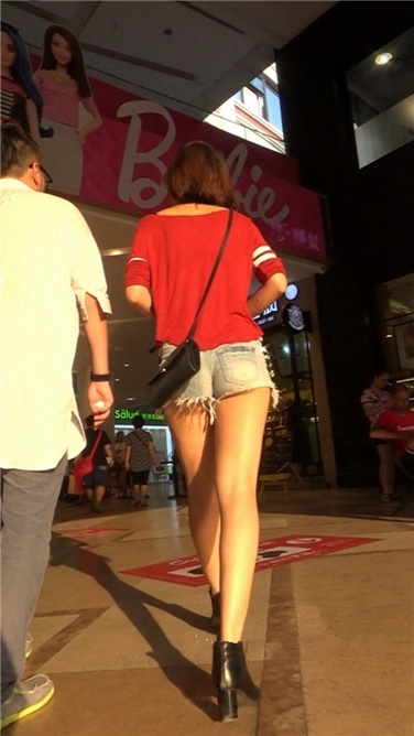 红T恤热牛美月牙[700MB/MP4]