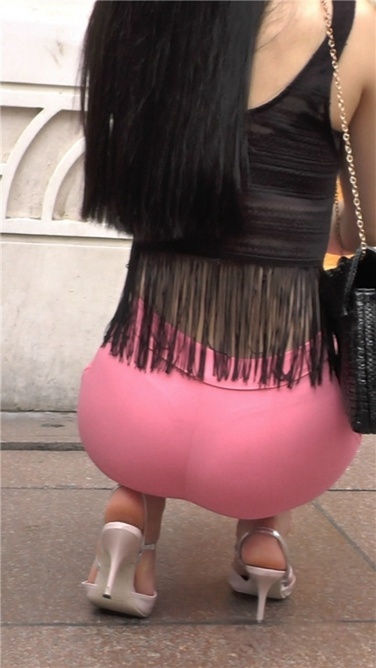 超性感极品大臀粉裤T内MM[MP4/1.5GB]