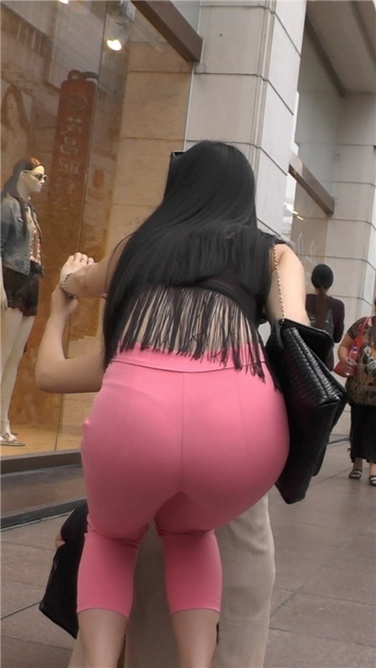 超性感极品大臀粉裤T内MM[MP4/1.5GB]