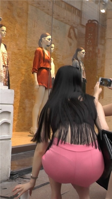 超性感极品大臀粉裤T内MM[MP4/1.5GB]