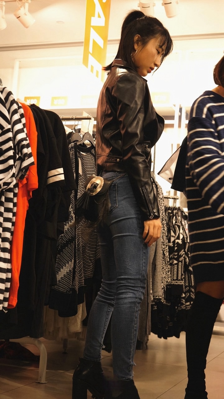 4K-高跟牛仔大宽臀美女[2.66G/MOV]