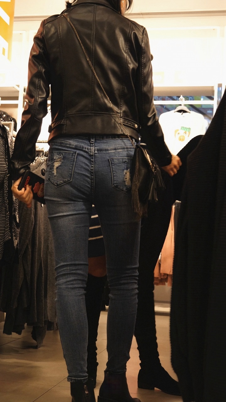 4K-高跟牛仔大宽臀美女[2.66G/MOV]