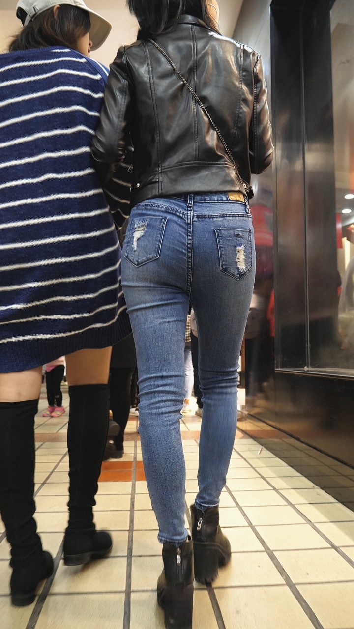 4K-高跟牛仔大宽臀美女[2.66G/MOV]