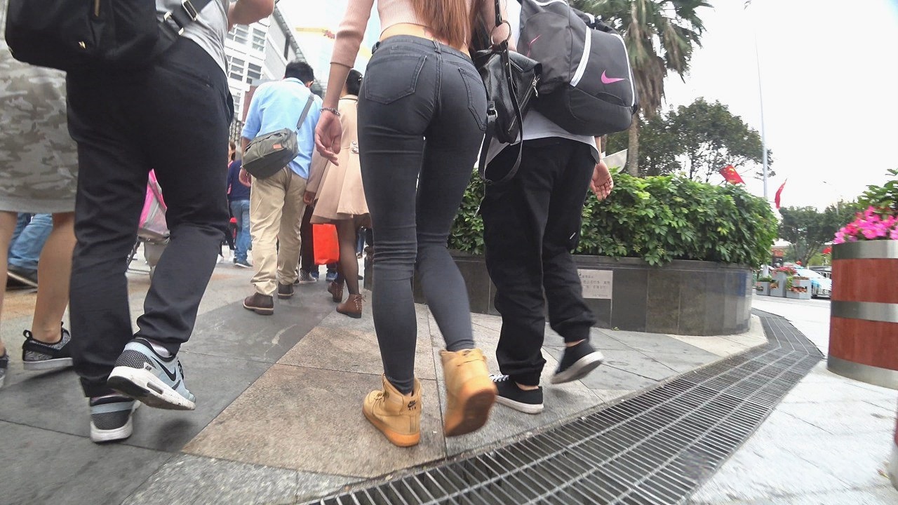 4K-街拍极品完美翘臀牛仔裤美女[780M/MP4]