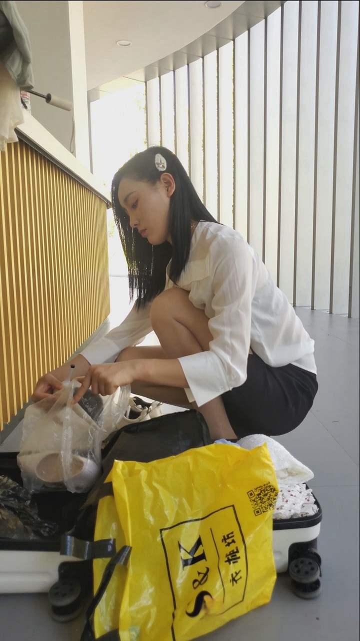 肉丝街拍高跟4K-15min-MP100[5.42G]