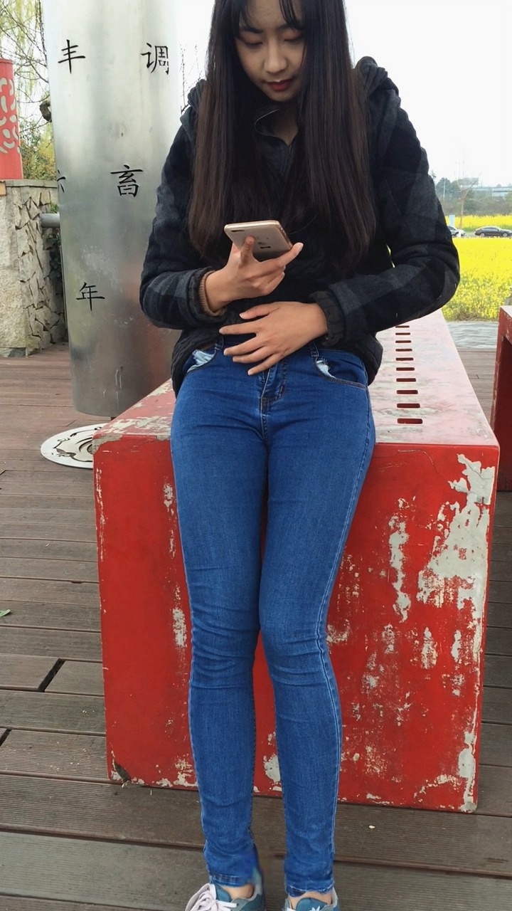 纯洁蓝牛长发美眉[498M/MOV]