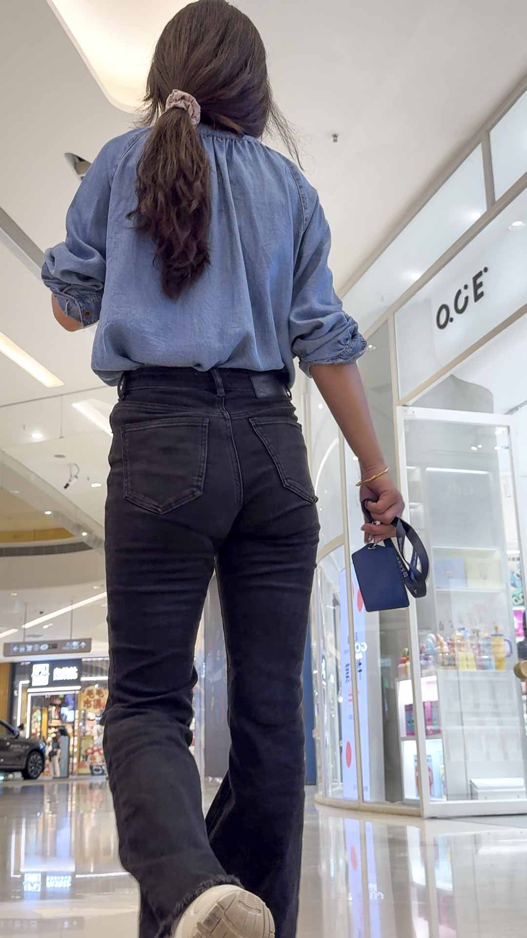 国庆献礼长发紧臀牛仔小姐姐（积分299）