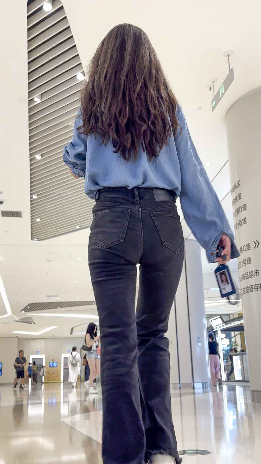 国庆献礼长发紧臀牛仔小姐姐（积分299）