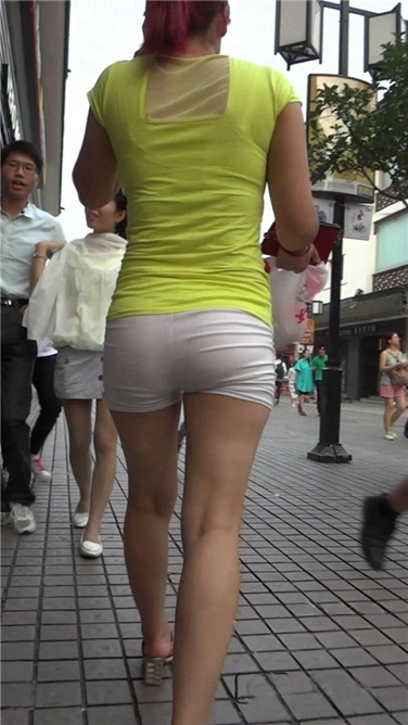 {绒心摄影}黄衫白短裤MM[MP4/549MB]
