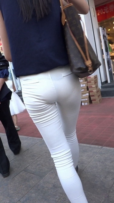 紧致白裤MM[MP4/1GB]