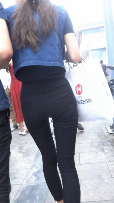 黑色紧身长腿妹妹[MP4/3GB]