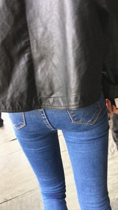 极品翘屯牛仔裤美眉身材好[410M]