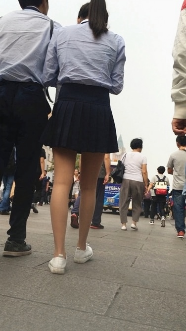 4K画质-高挑肉丝长腿短裙美眉C006[1GB]